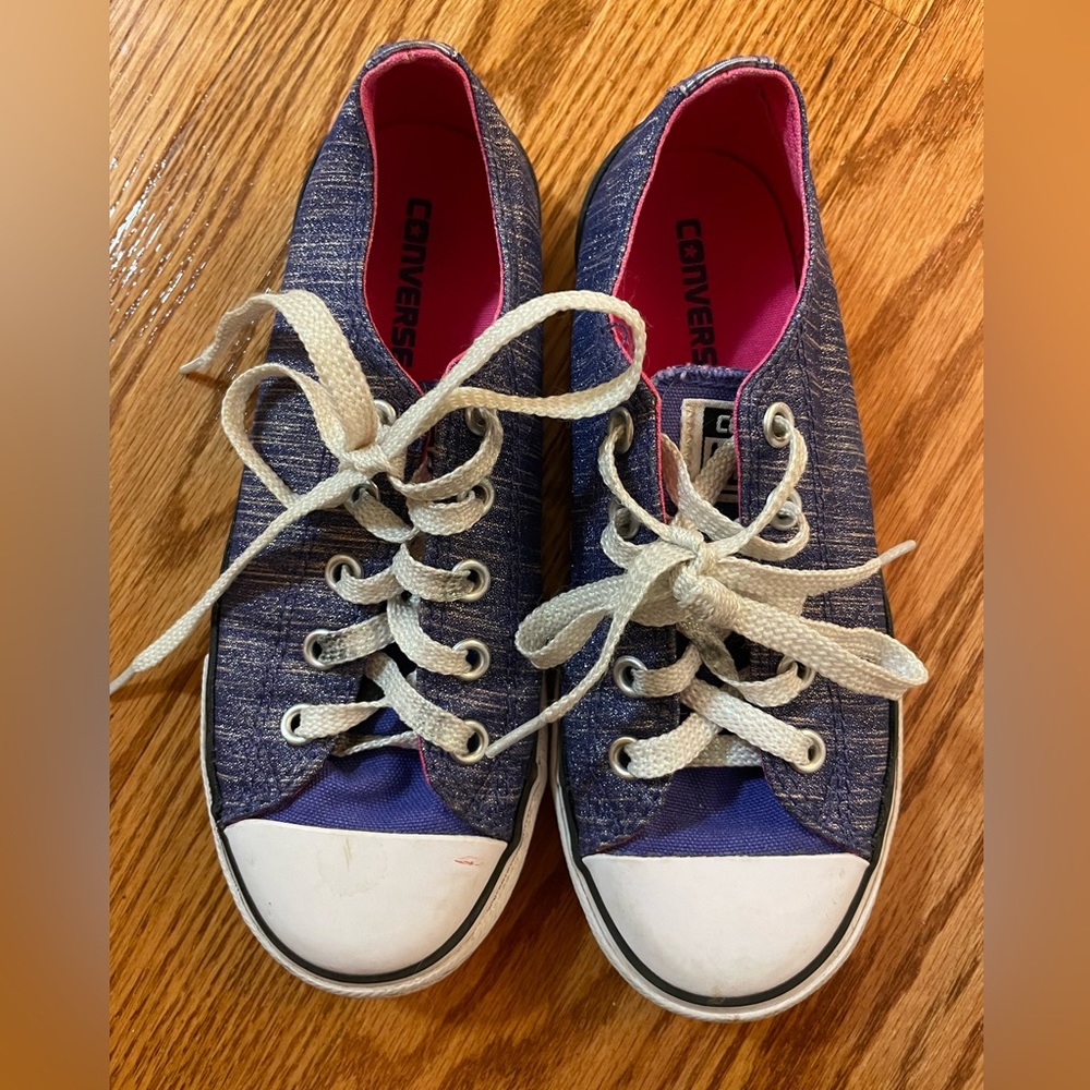 Converse Girl Shoes size 1